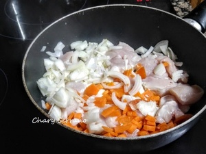 PECHUGA DE POLLO CON ALCACHOFAS