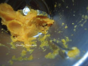 MAGDALENAS DE CALABAZA CON COBERTURA DE CHOCOLATE Y ALMENDRA