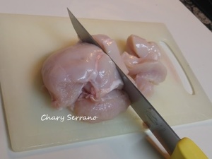 Sopa con garbanzos, grelos y patatas