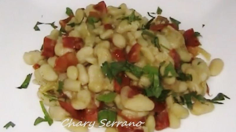 SALTEADO DE JUDIAS FRESCAS CON CEBOLLETA Y PIMIENTO
