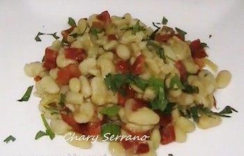 SALTEADO DE JUDIAS FRESCAS CON CEBOLLETA Y PIMIENTO