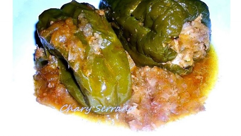 PIMIENTOS EN SALSA, RELLENOS DE TORTILLA DE PATATAS Y CEBOLLA