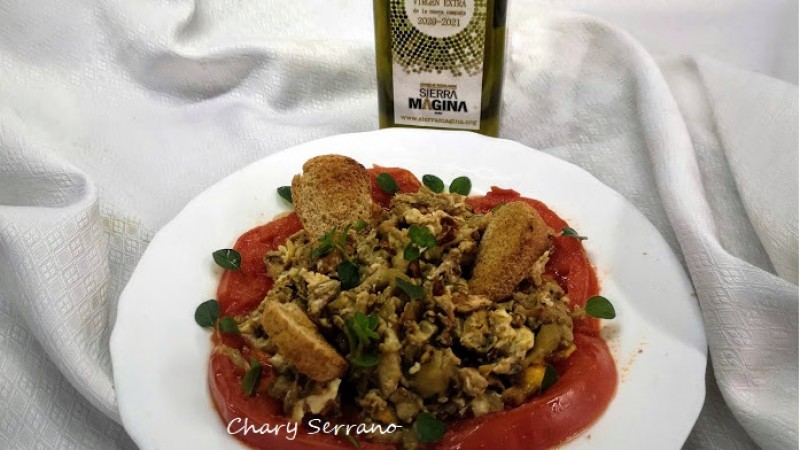Revuelto de berenjenas con ajo y tomate