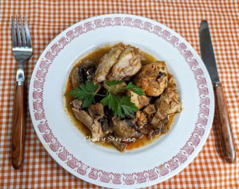 POLLO A LOS AROMAS CON SETAS