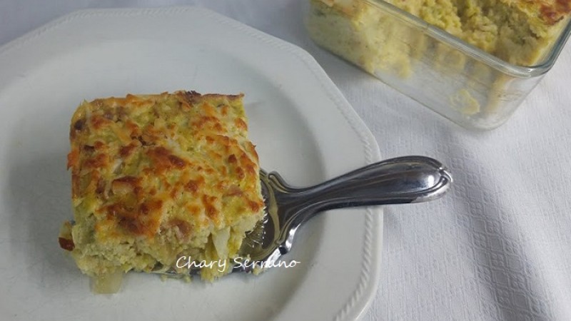 Pastel de coliflor gratinado con patatas y huevo