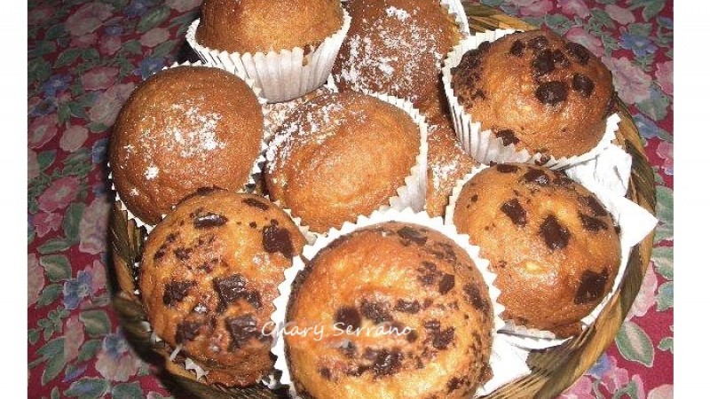 MAGDALENAS DE NATA, TRADICIONALES  Y CON CHOCOLATE