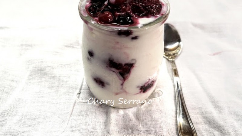 Kéfir con frutas rojas, sin azúcar