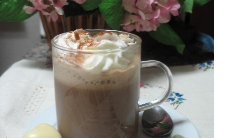 Café con chocolate aromatizado a la naranja y especias
