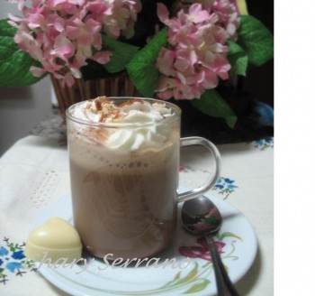 Café con chocolate aromatizado a la naranja y especias