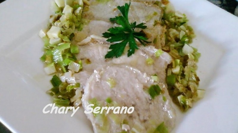 FILETES DE LOMO CON PUERROS Y CALABACIN