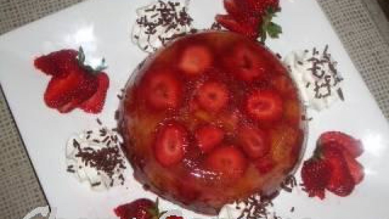 PASTEL DE GELATINA DE FRESAS Y NARANJA, LIGHT