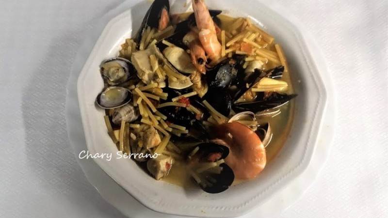 Guiso de fideos a la marinera