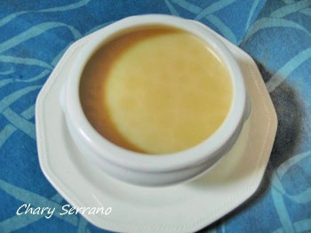 CALDO DE POLLO DE CORRAL