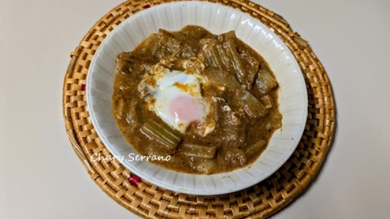 CARDOS ESPARRAGADOS CON HUEVO