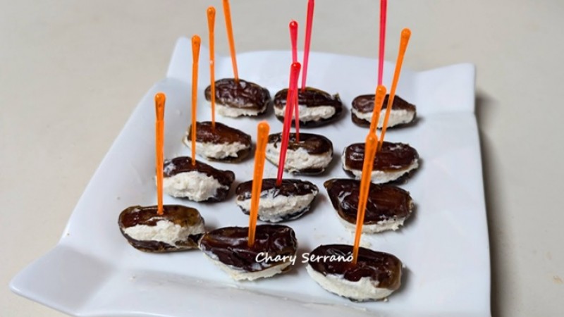 DATILES 2 QUESOS Y ALMENDRAS