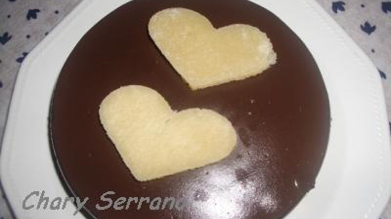 TARTITA DE BIZCOCHO, MAZAPAN Y CHOCOLATE