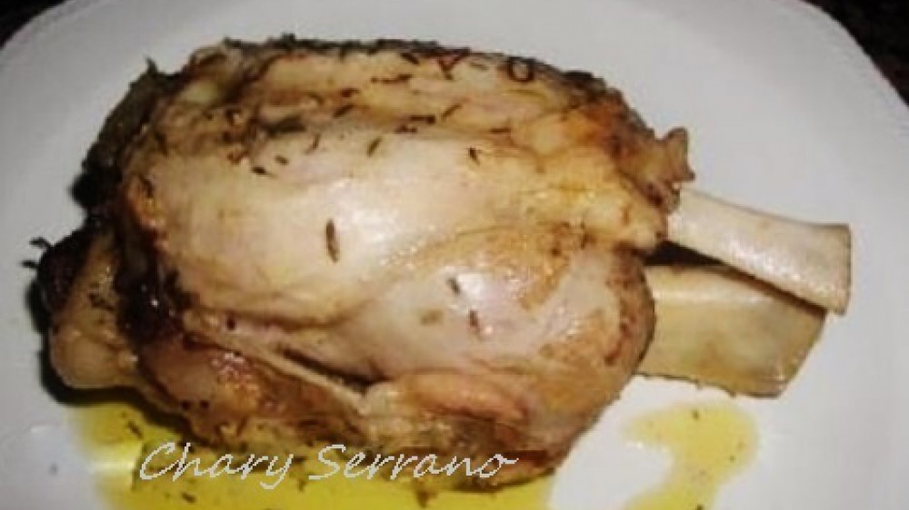 CODILLOS DE CERDO CONFITADOS EN AOVE - Mi cocina y otras cosas - Chary